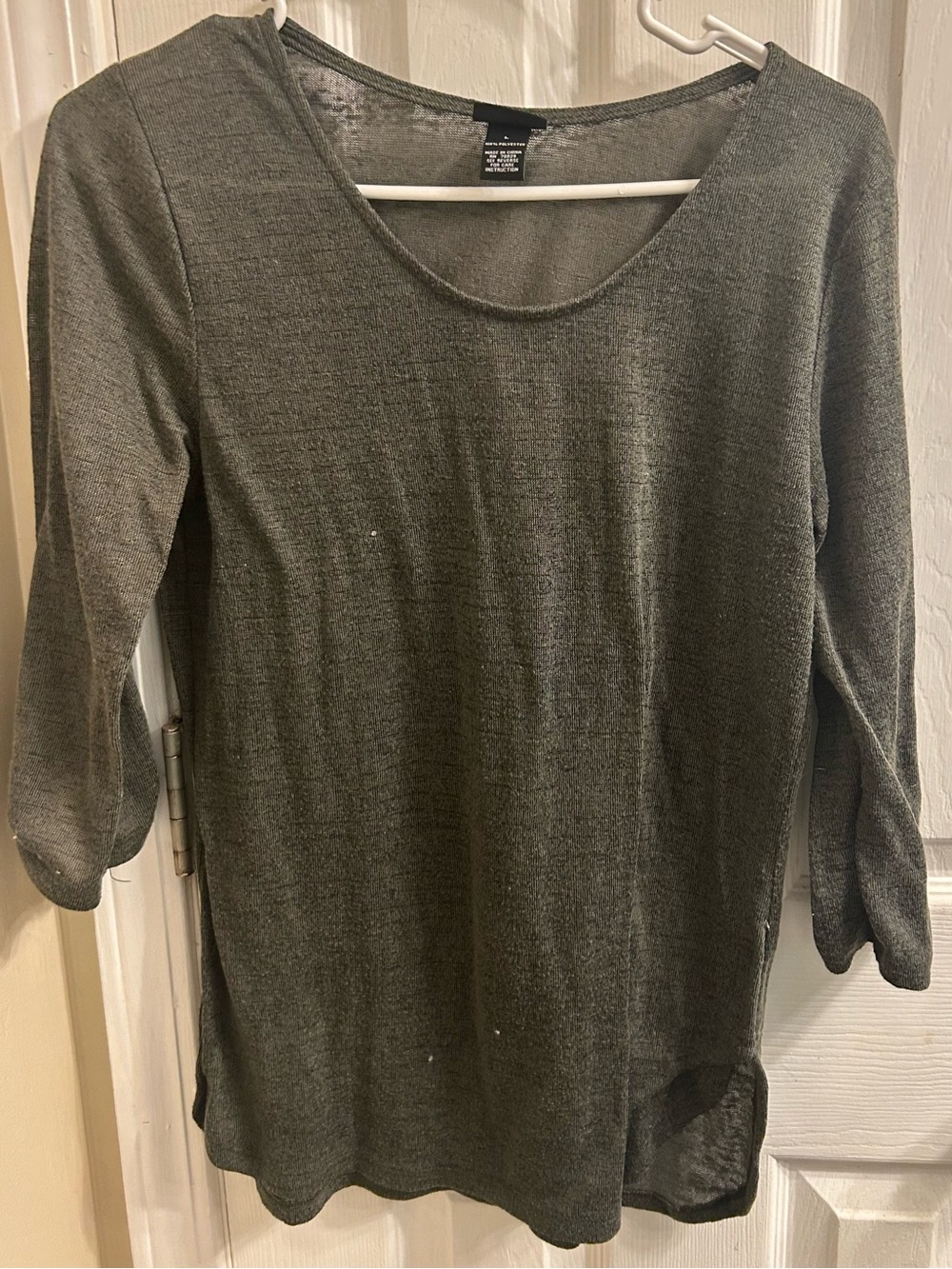 Rue21 Grey Long Sleeve Scoop Neck Top